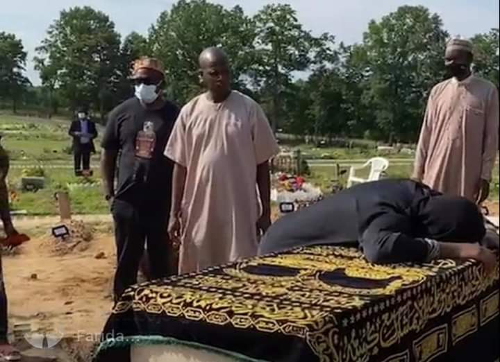 Muslim fans mourn, pay tribute as Sound Sultan is buried at Marlboro