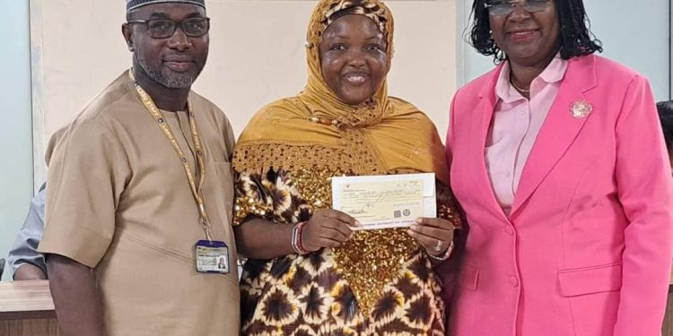Worthy Ambassador: LASU honours UNILAG’s best PhD. thesis award winner, Dr. Ige-Ariyibi, gifts her N1m